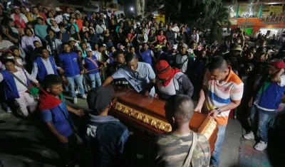 Sepelio de la lideresa nasa Carmelina Yule