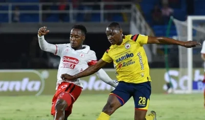 Acción del partido entre América y Pasto en el estadio Pascual Guerrero de Cali.