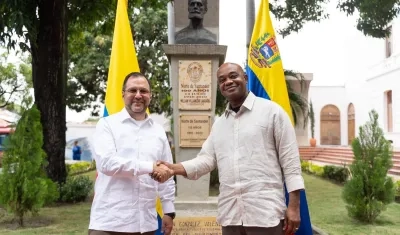 El canciller de Venezuela, Yvan Gil, y el de Colombia, Luis Gilberto Murillo.