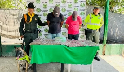 Los dos capturados con marihuana. 