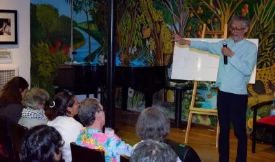 Guillermo Linero Montes en su presentación en La Cueva.