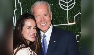 Ashley Biden junto a su padre Joe Biden.