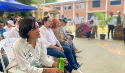 La ministra Susana Muhamad en la instalación de la asamblea popular por la paz y la vida en Caucasia a cargo del Presidente Petro