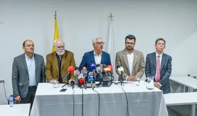 Rueda de prensa realizada en la sede de la Supersalud, en Bogotá. 