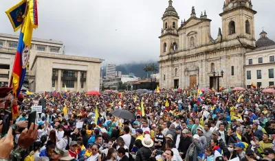 Opositores de Gustavo Petro participan en la jornada de protesta en las calles de Medellín 