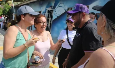 Alcalde Plinio Cedeño compartió con visitantes a Puerto Colombia.