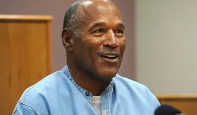 La estrella del fútbol americano, O.J. Simpson.