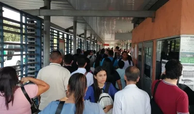 El caos en una de las estaciones.