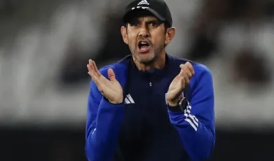 Arturo Reyes, técnico del Junior, durante el juego contra Botafogo. 