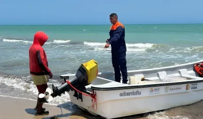 La Dimar durante la jornada de matriculas a embarcaciones.