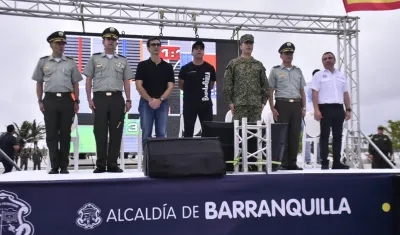 El Alcalde Alex Char, el General José Luis Ramírez Hinestroza, el General Herbert Benavides y el Jefe de la Oficina de Convivencia y Seguridad Yesid Turbay.