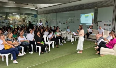 La directora de  BabyGym Silvia Pinedo interviene durante el foro Foro Habla Infancia 2024.