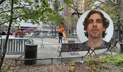 La Policía de Nueva York identificó al hombre que se prendió fuego como Maxwell Azzarello
