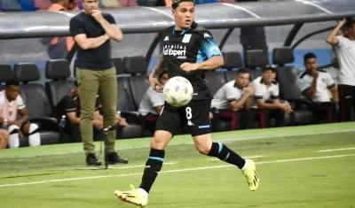 Juan Fernando Quintero, mediocampista de Racing de Avellaneda. 