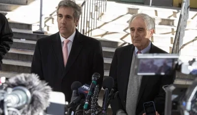 El exabogado y otrora mano derecha de Donald Trump, Michael Cohen (izquierda).