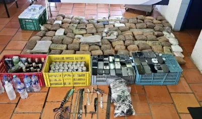 Elementos incautados en la cárcel. 