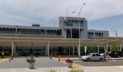Fachada del aeropuerto Ernesto Cortissoz.