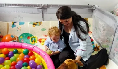 Karen Peña y su hijo Óscar David.