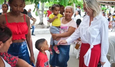 Susana De León, coordinadora de Población Migrantes y Retornados del Atlántico, lideró la feria.