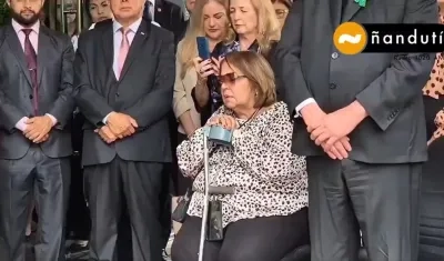 Maricel Albertini en la ceremonia de los dos años de asesinado su hijo, el exfiscal paraguayo, Marcelo Pecci