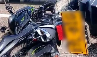 Imagen de la motocicleta accidentada. 