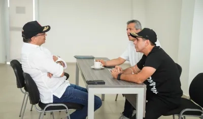 El Presidente Petro, el MinInterior Velasco y el Alcalde Alex Char.