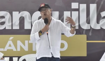 Gustavo Petro en su visita a Barranquilla.