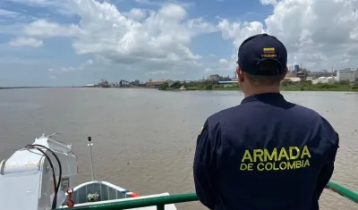 El actual calado es de 10.2 metros.