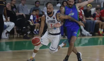 José Lozano, jugador de Titanes.