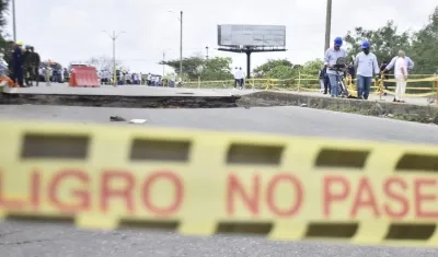 Puente de la calle 30 está cerrado.