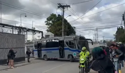 Traslado de reclusos de la Cárcel La Modelo de Bogotá. 