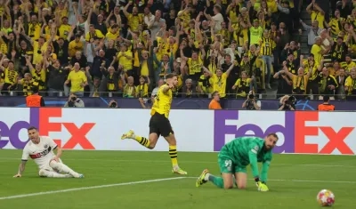 Niclas Fullkrug inicia su festejo tras marcar el gol que le dio la victoria al Dortmund sobre el PSG.