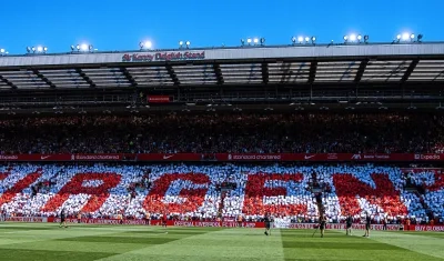 El homenaje en las gradas de Anfield de los aficionados del Liverpool a Jürgen Klopp.