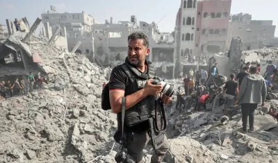 Uno de los reporteros palestinos que cubren la guerra en Gaza