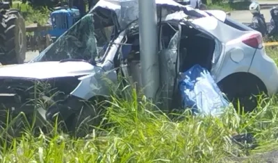 Así quedó el vehículo en el que viajaba la familia Álvarez