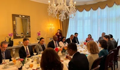 El Canciller Murillo con miembros del Consejo de Seguridad de la ONU.