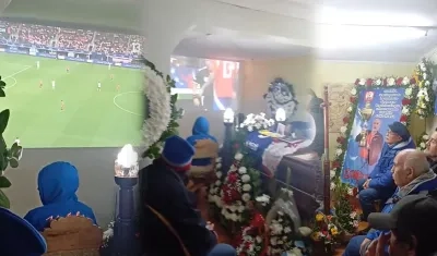 Durante el funeral se vio el encuentro de Chile y Perú. 