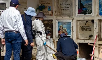 Exhumación de cuerpos en Apartadó.