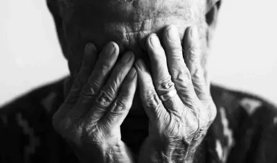 Imagen referencia Maltrato a adultos mayores.
