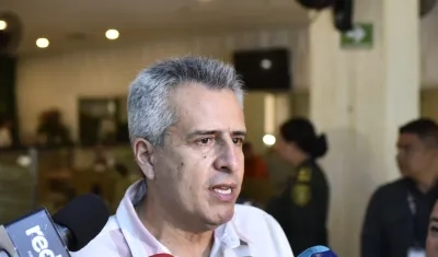 Luis Fernando Velasco, Ministro del Interior.