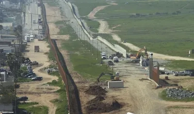 El muro en la frontera entre Estados Unidos y México.
