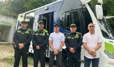 Teniente Coronel Wilver López Medrano, subcomandante Atlántico; alcalde Oscar Avilez, Mayor Jorge Maza, comandante Distrito Tres DEATA, y Subintendente Richard Flórez, comandante encargado de Estación.