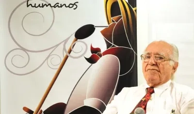 El maestro Rafael Campo Miranda.