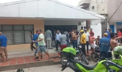 La Policía de Sabanalarga se hizo presente en el imueble en donde ocurrieron los hechos