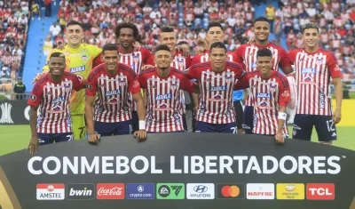 Junior avanzó a los octavos de final como primero del Grupo D.