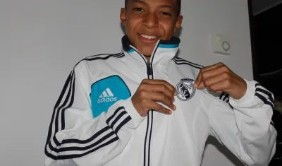 Kylian Mbappé de niño en una visita a Valdebebas, la sede deportiva del Real Madrid. 
