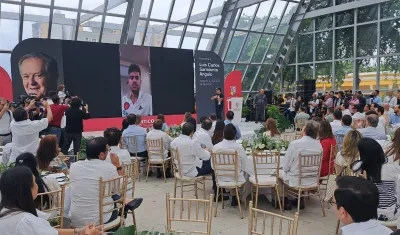 Luis Díaz, desde la concentración de la Selección Colombia en EE.UU., saludó al empresario Luis Carlos Sarmiento Angulo. 