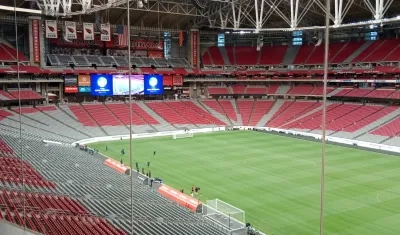 Panorámica del State Farm Stadium, de Glendale, donde hoy jugarán Colombia y Costa Rica. 