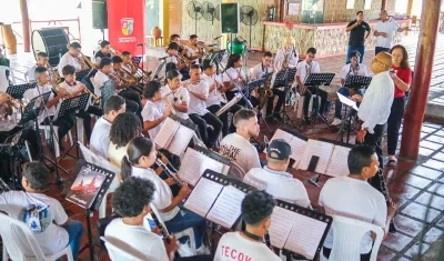 La orquesta es una plataforma que la componen estructuras musicales de los municipios. 