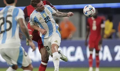 Selección Argentina en duelo ante Canadá. 